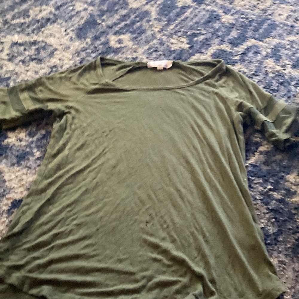 green mesh sleeved shirt